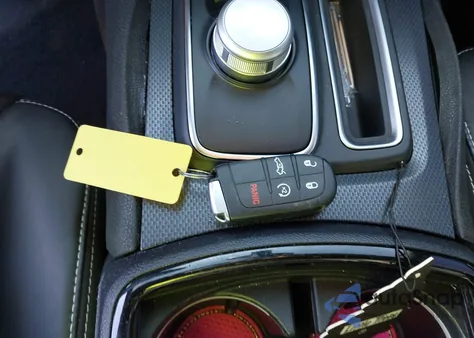 2015 Chrysler 300 300S z USA, uszkodzony, nr VIN 2C3CCABG0FH853608